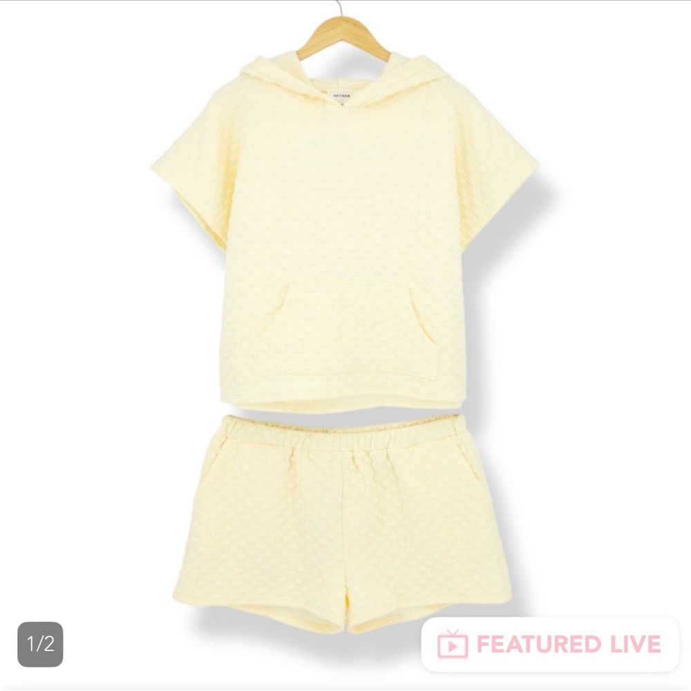 Quilted hooded top and shorts set Cream 1XL